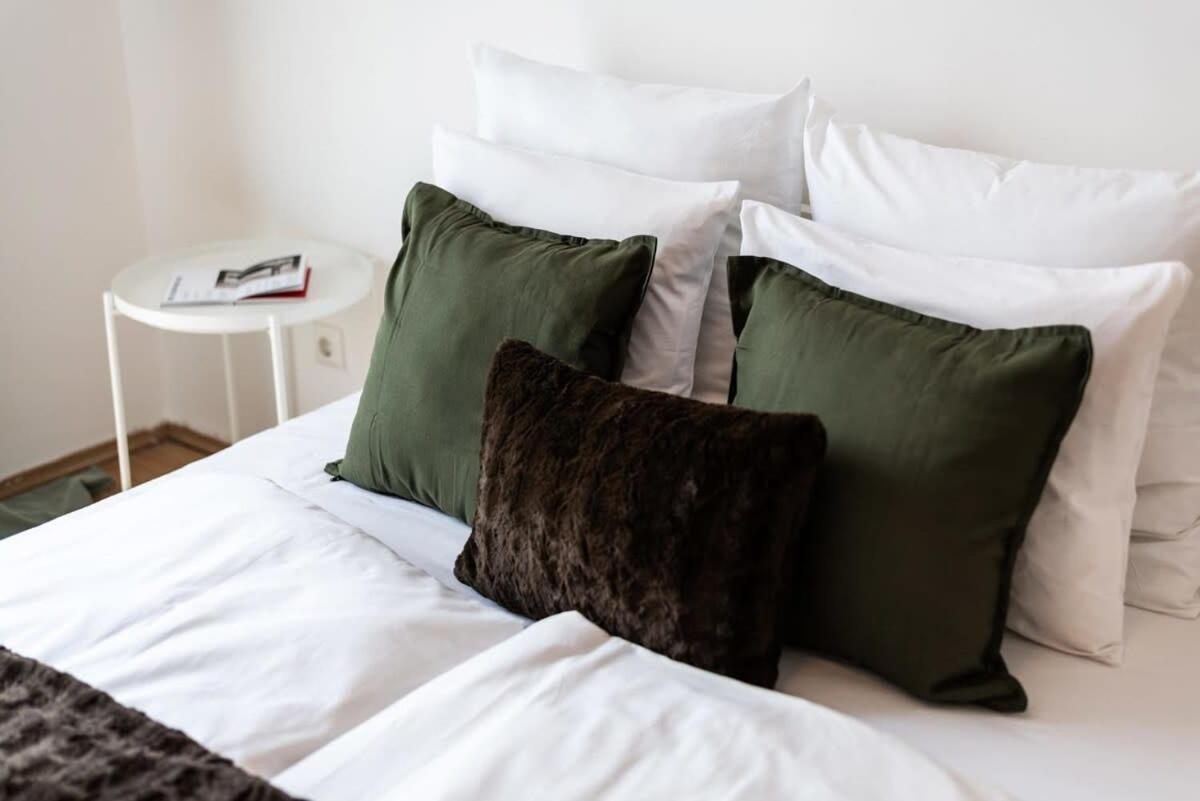 Pleasant & Comfy In Super Location Apartman