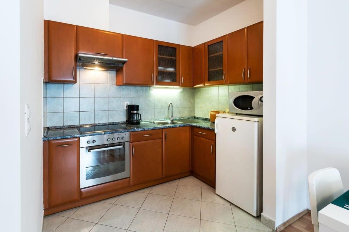 Pleasant & Comfy In Super Location Apartman *