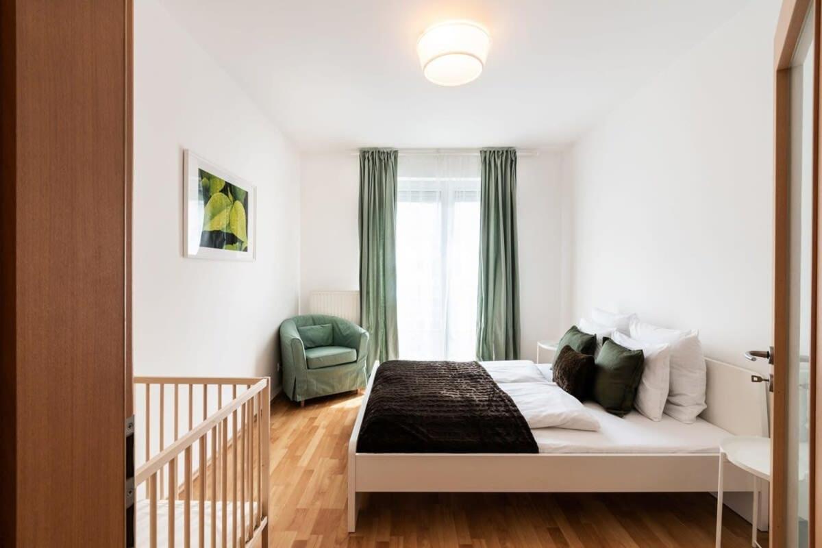 Apartman Pleasant & Comfy In Super Location *