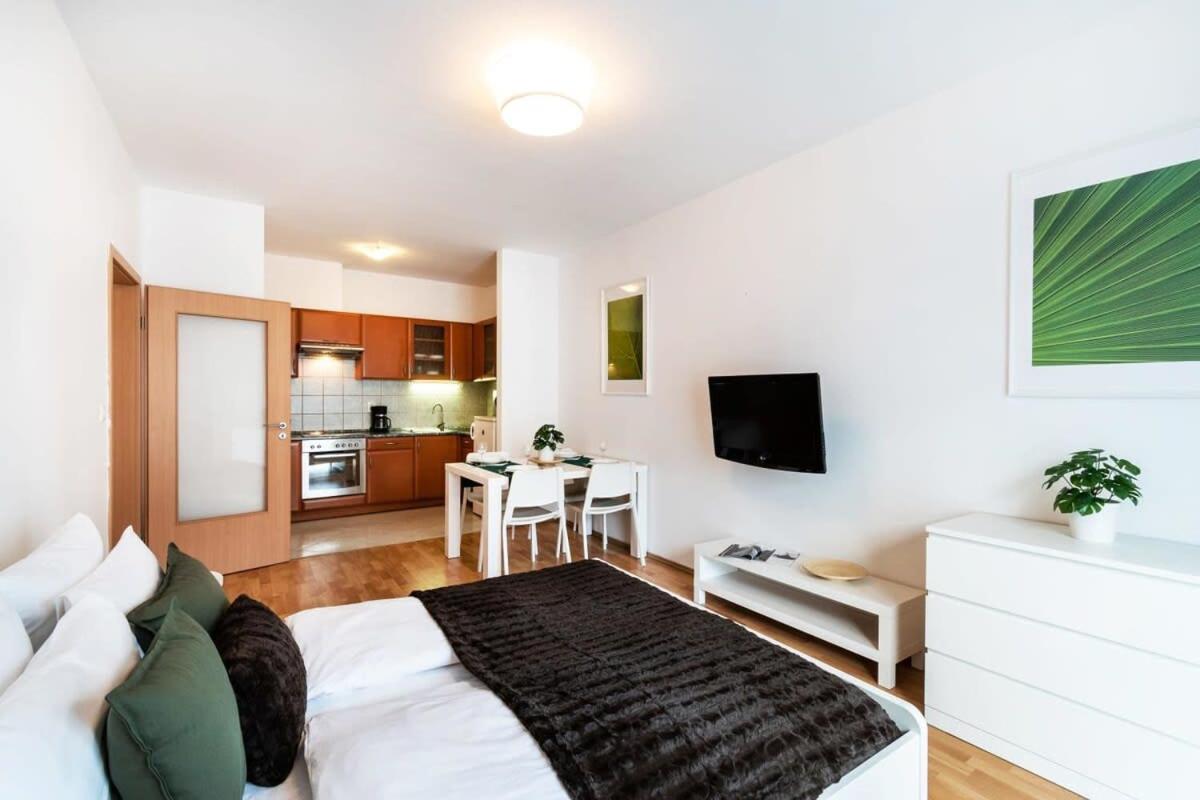 Pleasant & Comfy In Super Location Apartman *